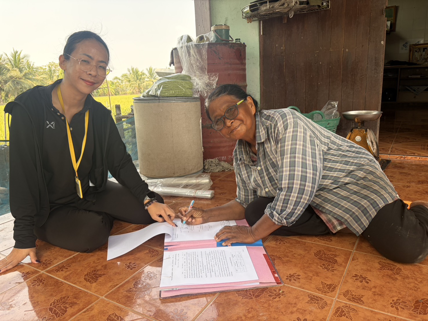 title - ส.ป.ก.นครปฐม ลงพื้นที่จัดทำข้อตกลงต่อท้ายสัญญากู้ยืมเงินกองทุนการปฏิรูปที่ดินเพื่อเกษตรกรรม